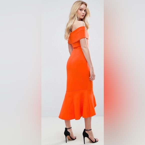 Off the Shoulder Dress - Picture 6 of 7